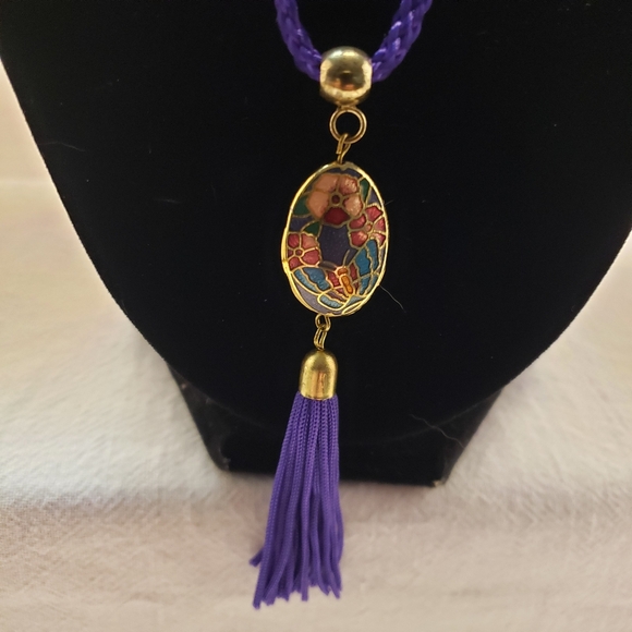 Beautiful Vintage Butterfly and Flower Cloisonne Pendant Necklace - Picture 3 of 5